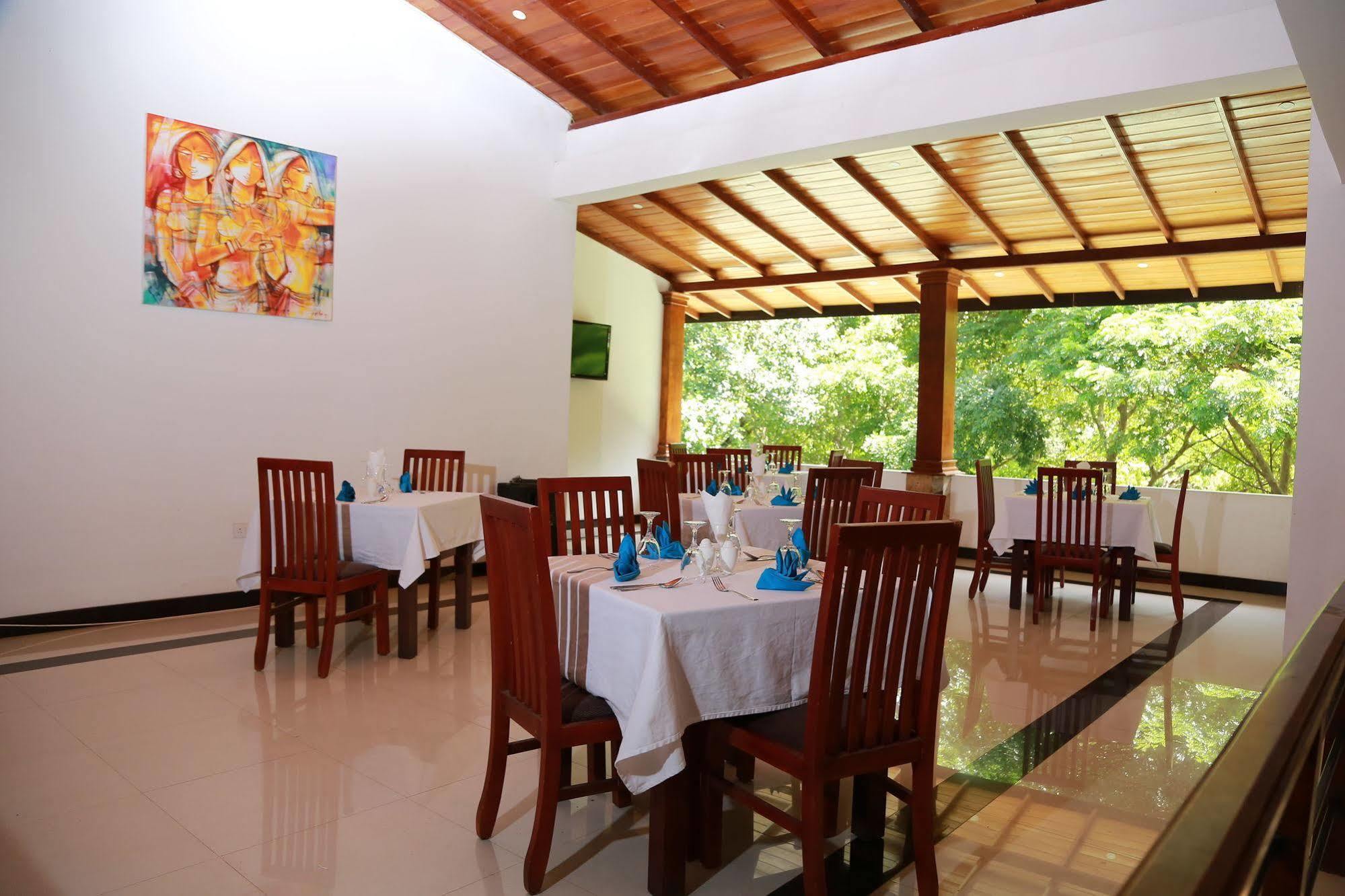 Grand Kalundawa - Dambulla'S Hidden Secret Hotel Kültér fotó